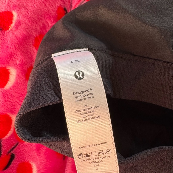 Lululemon Lightweight Bucket Hat - Picture 5 of 6